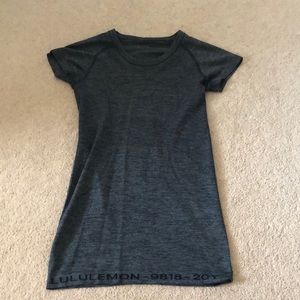 Lululemon Swiftly Tech Top